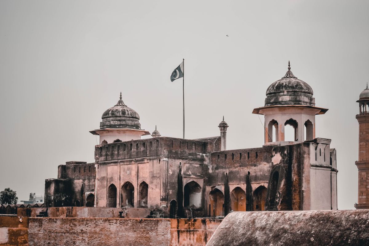 DHA vs Bahria Town: How to Choose